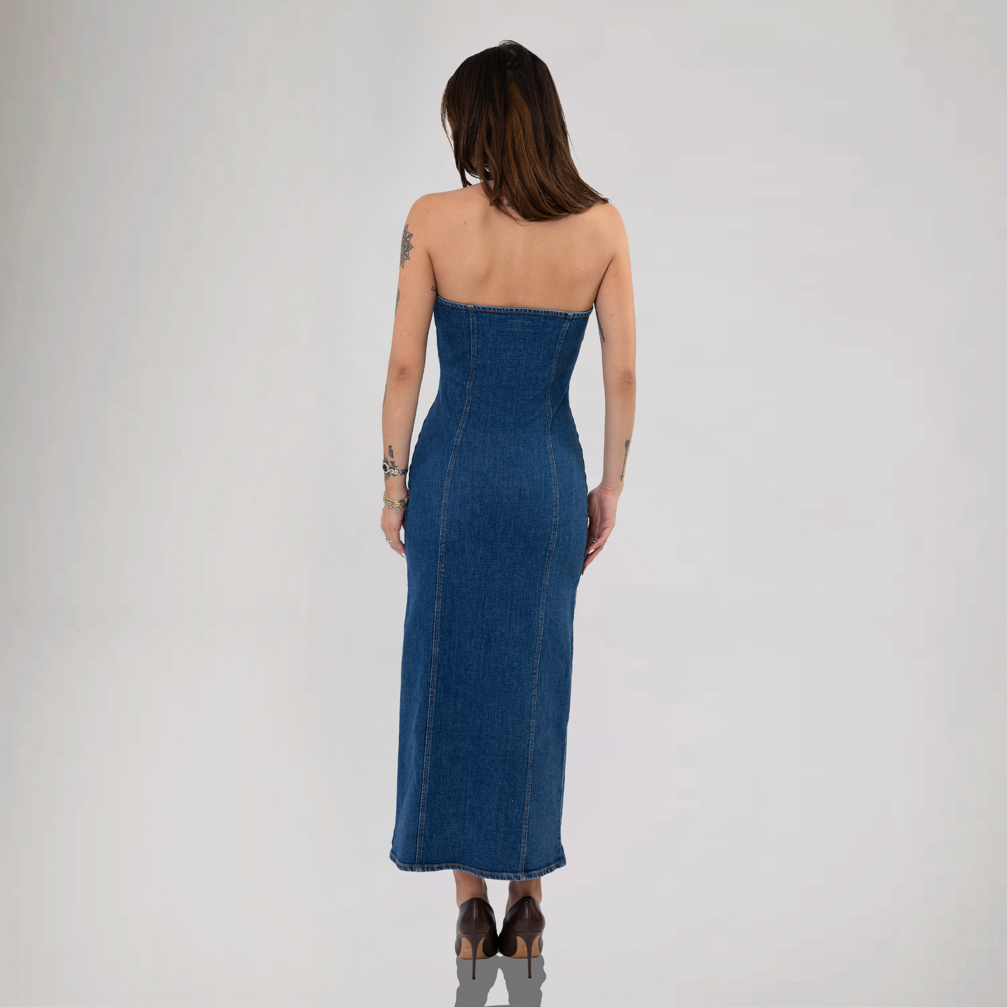 princess kate denim dress Kate Middleton in Denim Shirtdress for Backyard Family Photo